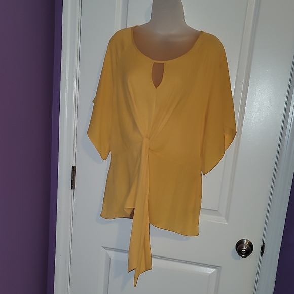 BOLD elements Tops - BOLD elements Orange Tie Front Blouse with Cut Out Sz: XL